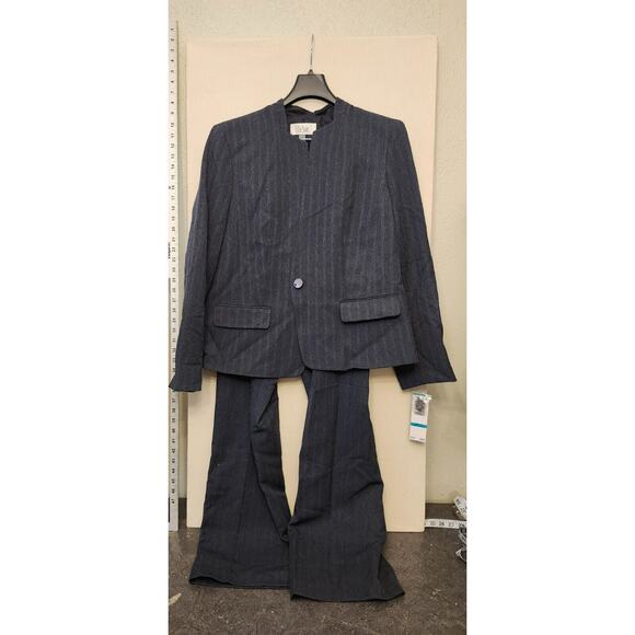 Le Suit Dark Blue Gray Pinstripe Blazer and Pants Set - Picture 1 of 9